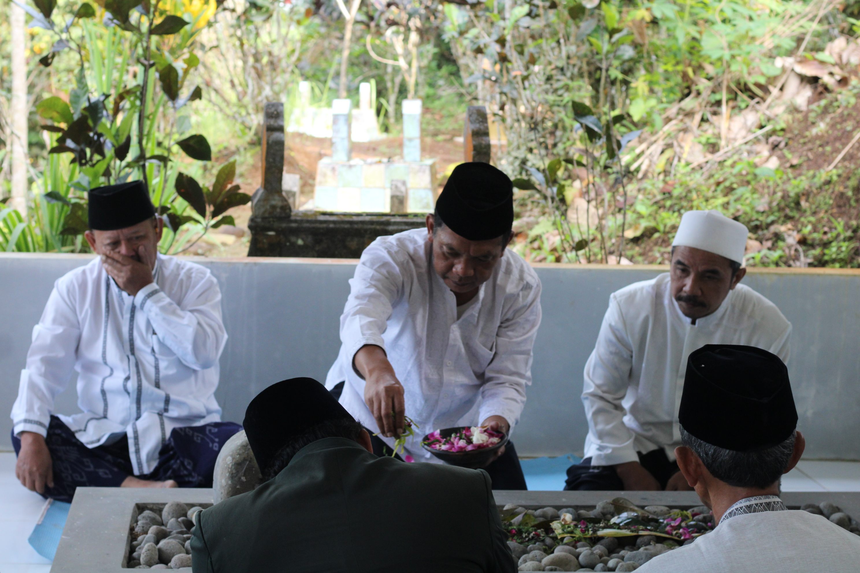 ziarah-tokoh-pendiri-kecamatan-sukoharjo