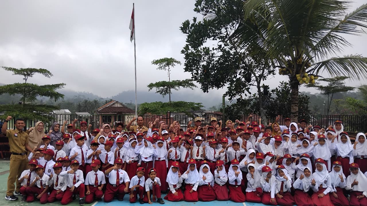 upacara-safari-sekolah-ramah-anak-sra