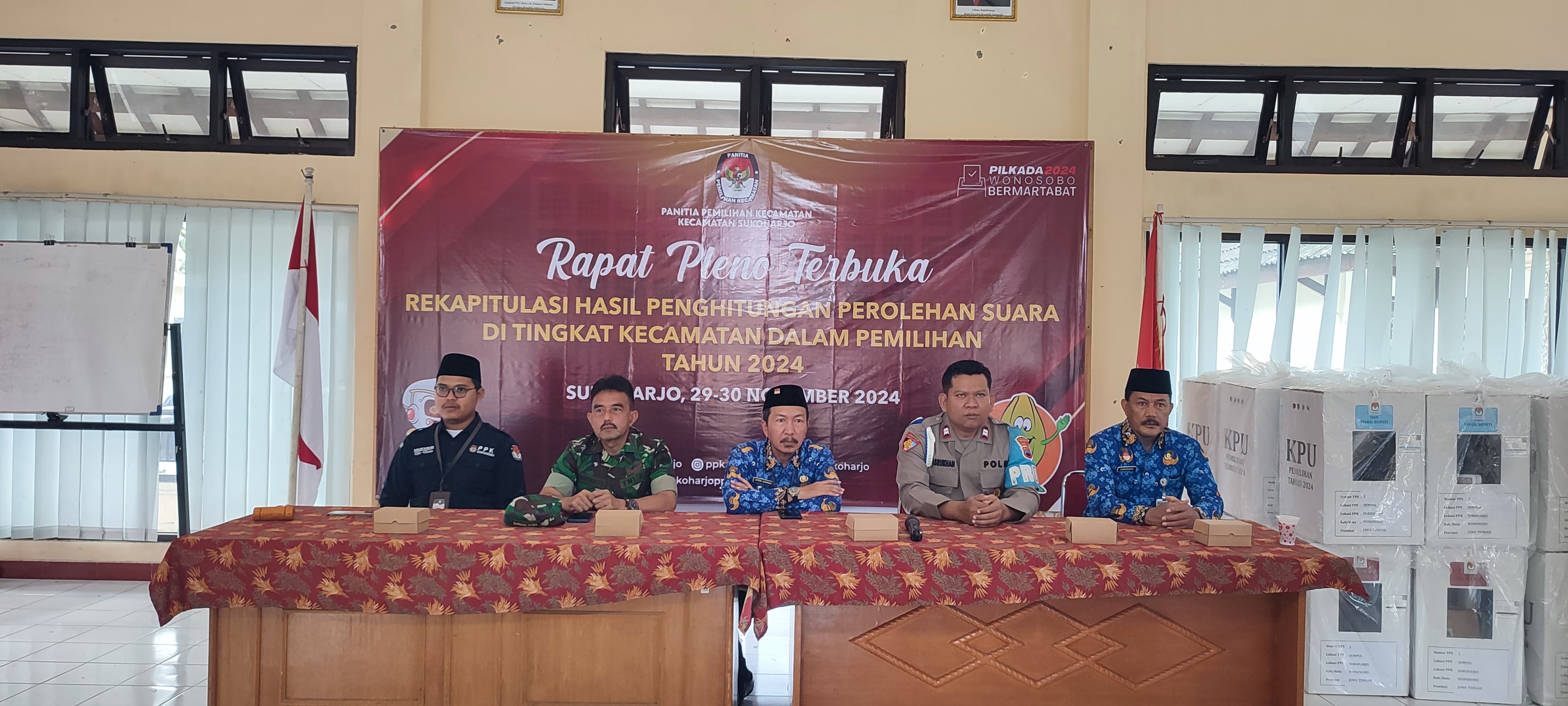 rapat-pleno-terbuka-rekapitulasi-hasil-pilkada-2024-kecamatan-sukoharjo